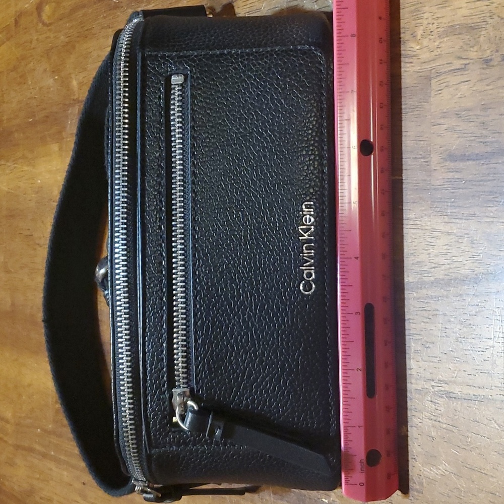Black Leather Calvin Klein Belt Bag/Cross Body Bag New - Picture 2 of 12